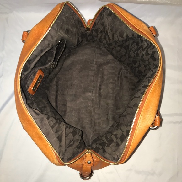 Orange Furla bag. - Picture 6 of 8